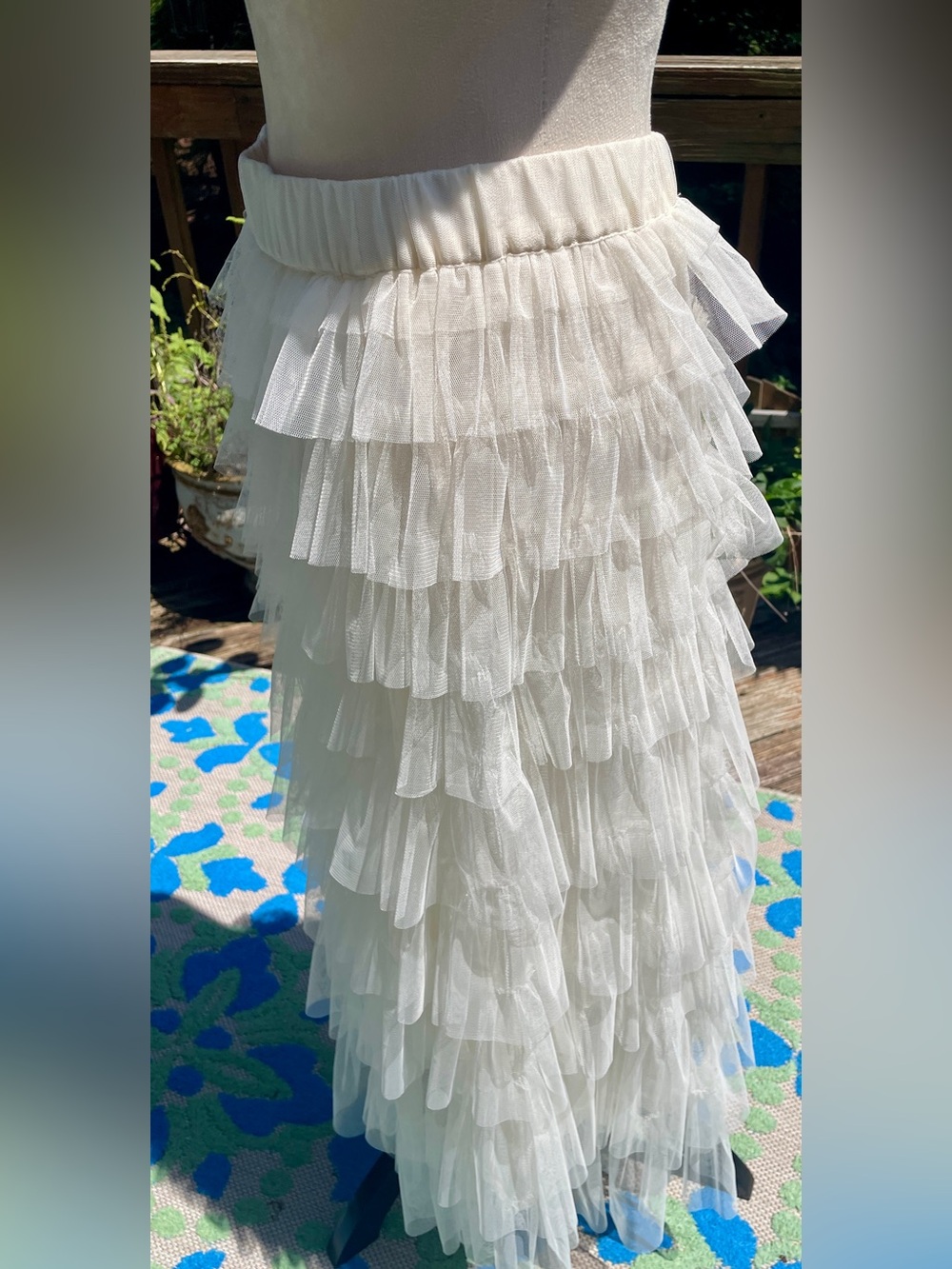 Cupcakes & Cashmere Mesh Tulle Tiered Maxi Skirt. Small. Ivory. - Picture 3 of 4